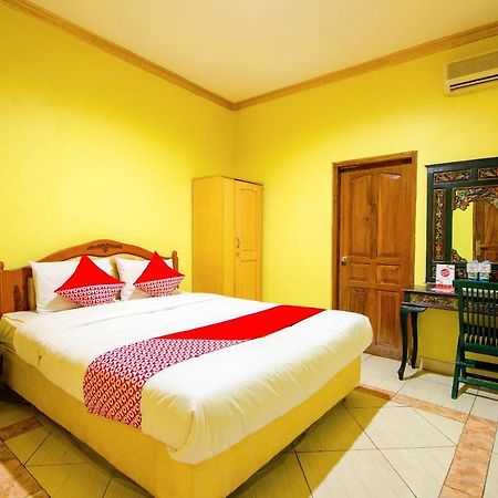 Oyo 1770 Hotel Mawar Saron 2 Kejayan Ngoại thất bức ảnh