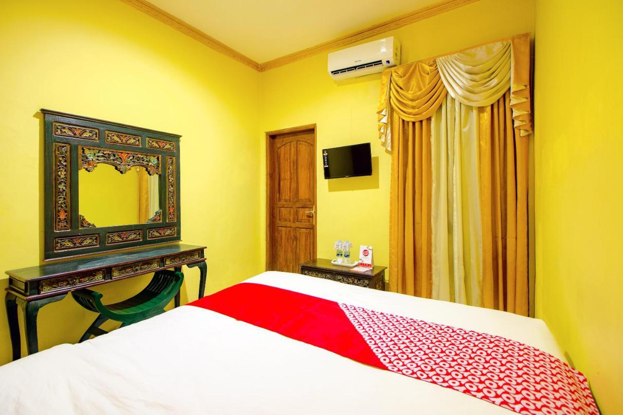 Oyo 1770 Hotel Mawar Saron 2 Kejayan Ngoại thất bức ảnh