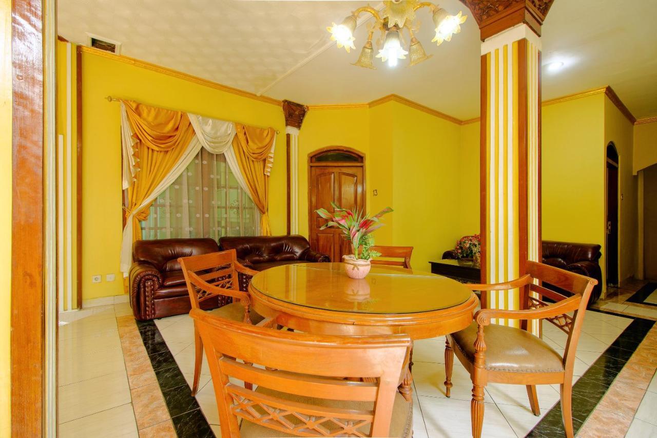 Oyo 1770 Hotel Mawar Saron 2 Kejayan Ngoại thất bức ảnh