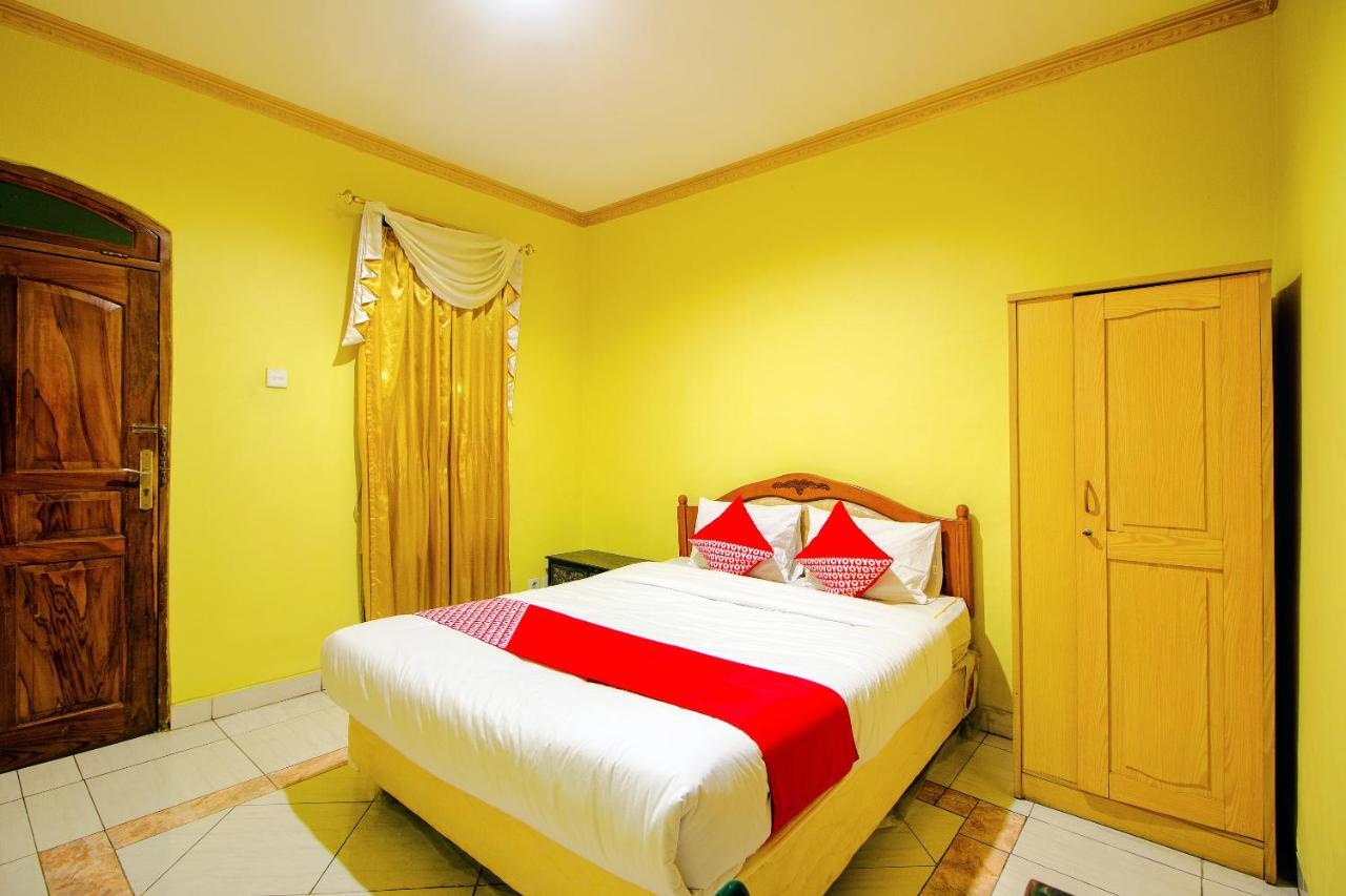 Oyo 1770 Hotel Mawar Saron 2 Kejayan Ngoại thất bức ảnh